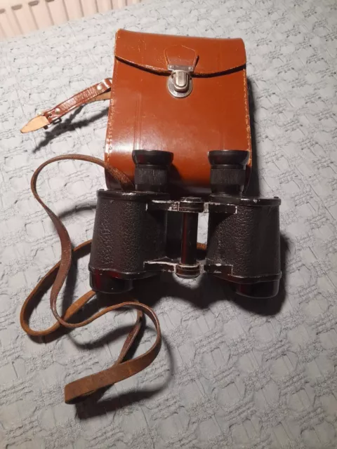 Fernglas von Dr.Wöhler Kassel 6 x 30 mit Tasche Fernglas von Dr.Wöhler Kassel 6 x 30 mit Tasche