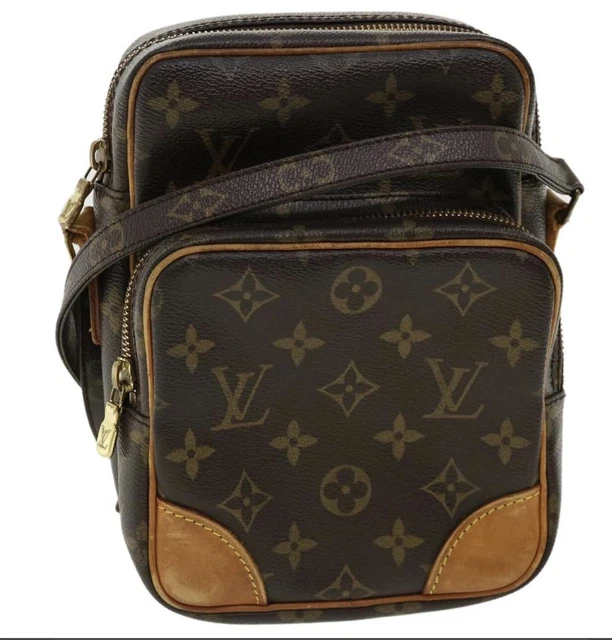 Sacoche LOUIS VUITTON, traces [] vendu à 155.00€