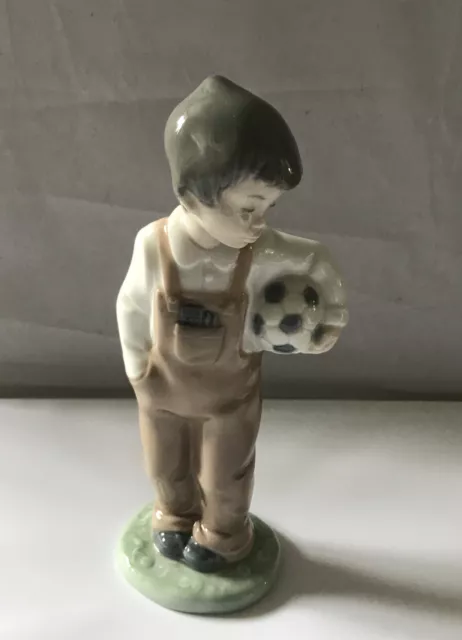 Lladro Nao Porcelain China Figurine 1068 Wanna Play Boy With Football