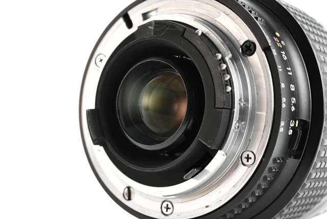 [ Near Mint ] Nikon 28-105mm f/3.5-4.5D Autofocus Zoom Nikkor AF Lens 3