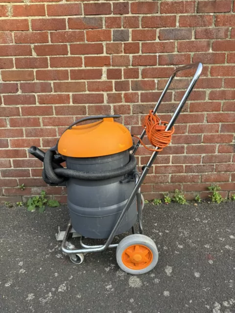 TASKI Vacumat 22t Wet Vacuum Cleaner Industrial