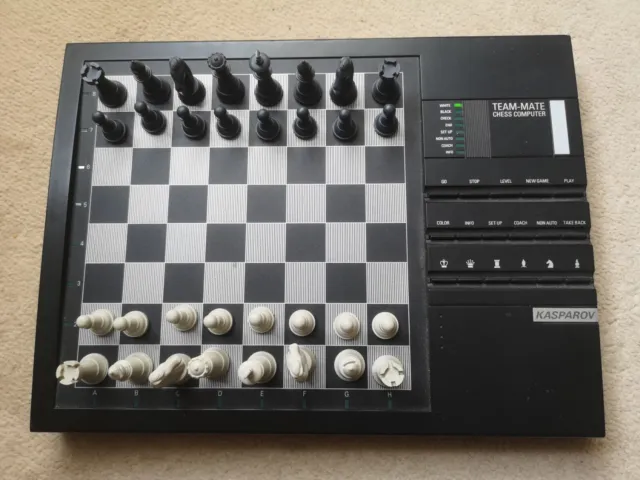SAITEK Kasparov Team-Mate Advanced Trainer Chess Computer - VGC Working & Boxed