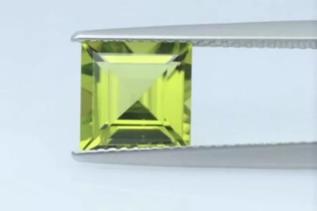 PERIDOT GEM PRINCESS CUT LIME GREEN FACETED GENUINE GEMSTONE NATURAL SQUARE 4mm