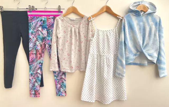 Pacchetto di vestiti per ragazze età 7-8 Little White Company Tu George