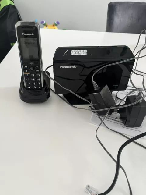 Panasonic KX-TGP500 SIP Detect System With Base Unit And Cordless Handset