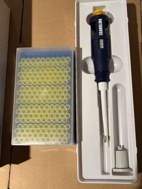 Carolina Digital Micropipette 21-4672 VE209  with 180 Carolina Micropipette Tips