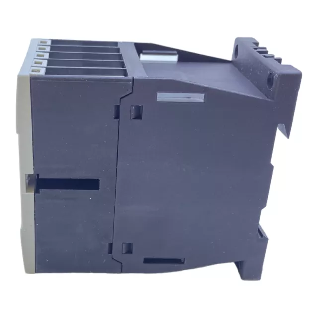 EATON DILM9-10 Leistungsschütz 276677 3polig 3S +1Ö 4kW 230V 50/60Hz 3