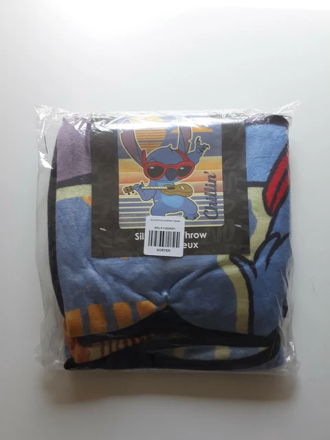 Disney Lilo & Stitch Chillin' Throw Blanket 50" X 60" (127cm)