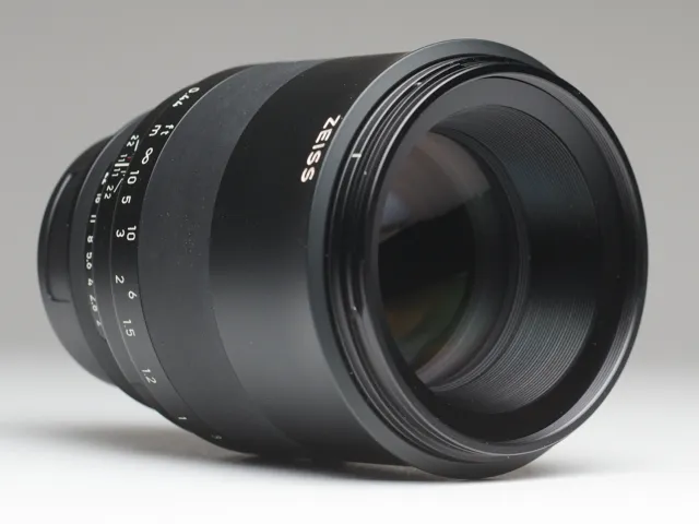 Carl Zeiss ZF.2 Milvus Makro Planar 100 mm f/2.0 für Nikon 2
