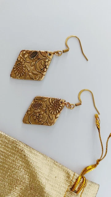 Paire De Boucles D'oreilles En Argent – Bijoux élégants, Occasion