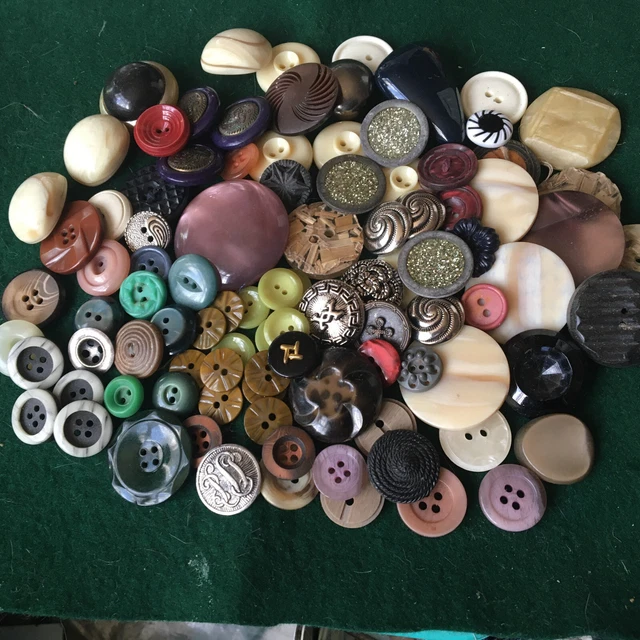 Botones vintage, surtidos de colores/diseños, 100 botones... stock de ex modista