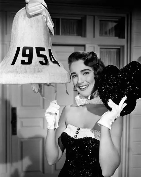 AMERICAN ACTRESS JULIE Adams poses for a new years' portrait 1954 Old ...