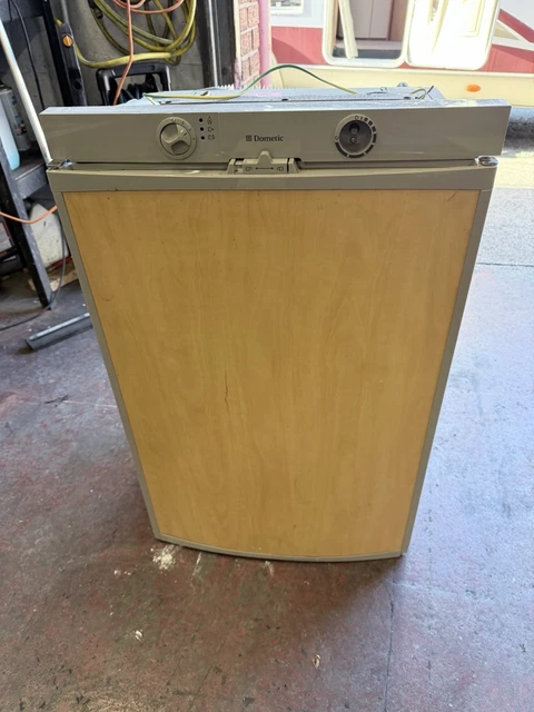 DOMETIC RM7401L CARAVAN/MOTORHOME 3 Way Fridge. Spares/repairs £52.70 ...