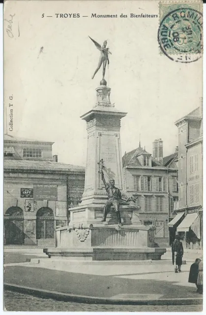 CPA-10 - Troyes - Monument Of Benefactors
