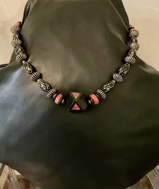 Collier Ancien Art Déco En Perles De Bakélite Noire Ovales - Chute De Perles, Bon état, Pièce Vintage