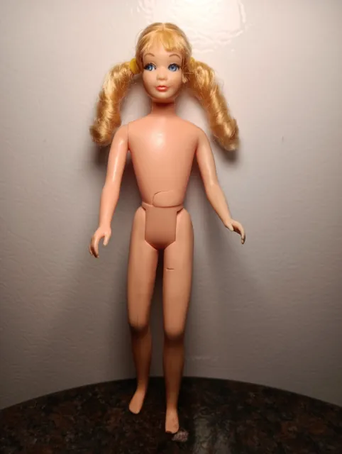 Vintage 1967 Mattel Blonde Sausage Curls Skipper Twist N Turn Barbie Doll