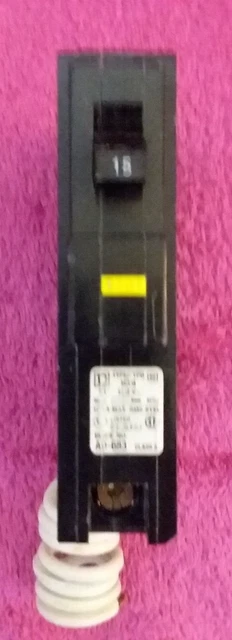 Disjoncteur Différentiel GE THQL1115GF 15A 1 Pôle 120V - Neuf, Pour Tableau électrique