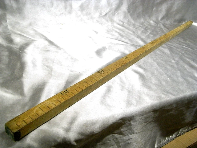 ANCIEN METRE DE Couturiere Regle En Bois Graduee Mercerie Couture ...