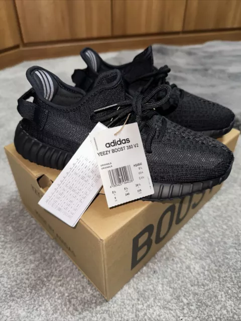Yeezy nere nuove top