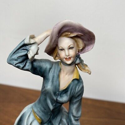 Capodimonte Giuseppe Cappe Figurine Lady with Hat Wind Made in Italy 2