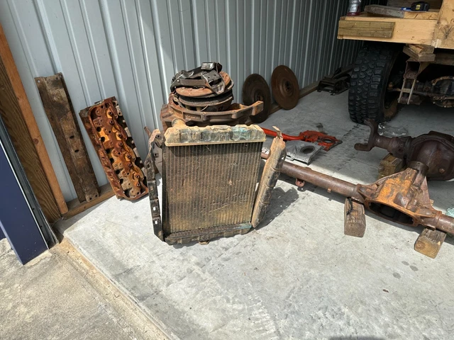Ih Scout 800 152  Radiator
