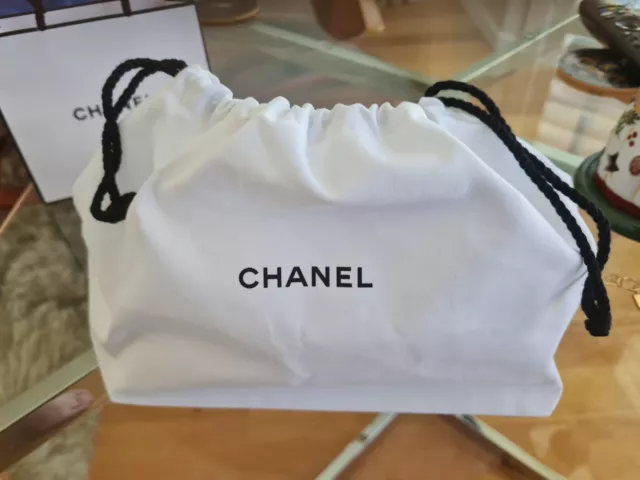 Chanel shop phone ring