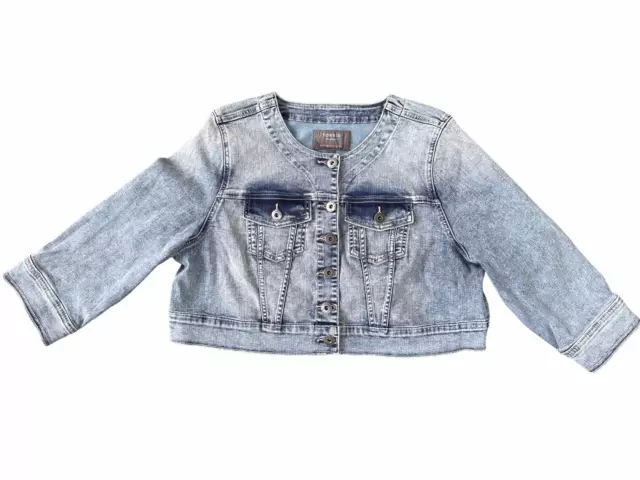 Torrid Feel The Fit Cropped Jean Jacket Women's Size 1 Light Blue Denim Pockets