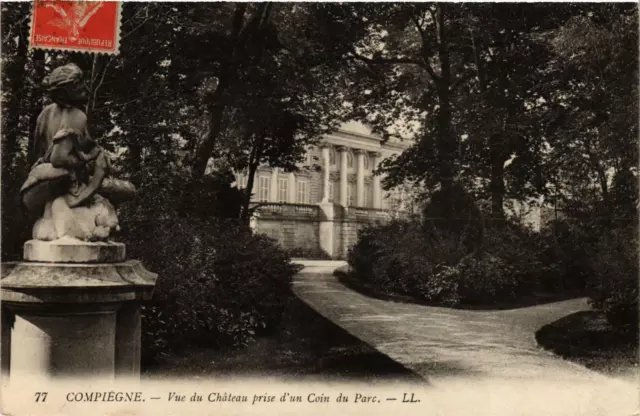 CPA Compiegne- Vue du Chateau prise d'un coin du Parc FRANCE (1009074)