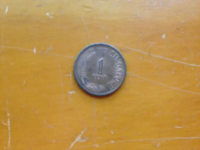 1973 Singapore 1 Cent Coin Circulated