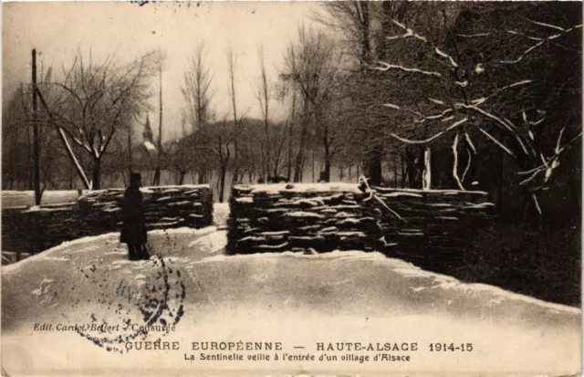 CPA AK Militaire Alsace La Sentinelle veille a l'entrée d'un village (698531)