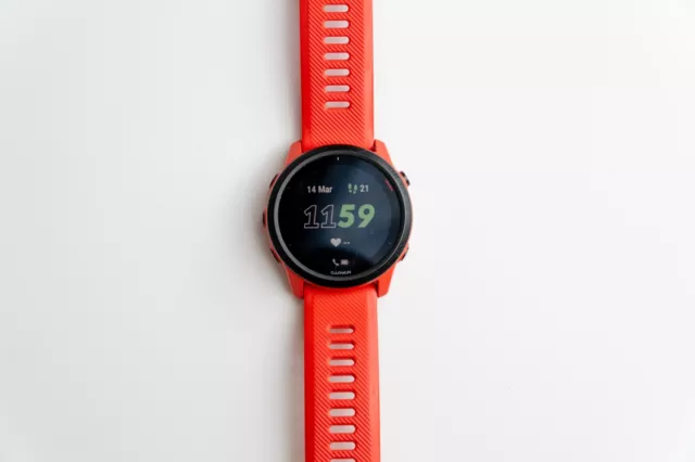 Garmin Forerunner 745 HRM Orologio Rosso con GPS - USATO in ottime condizioni