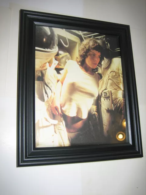 Aliens Pin-up FRAMED # 3 Ripley Sigourney Weaver 1979 Alien Ridley Scott Movie