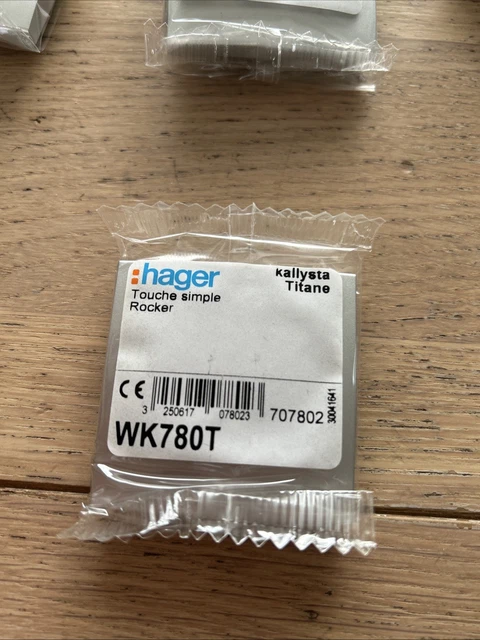 Doigt D'enjoliveur Hager WK752T Pour Double Prise RJ45 - KALLYSTA TITANE (occasion)