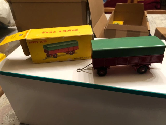 Remorque Bâchée Dinky Toys 70 - Rouge Et Verte - Boîte D'origine - Fabriquée En France