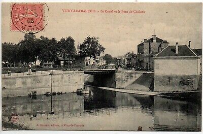Vitry le Francois-marne-CPA 51-le pont de Chalons sur le canal