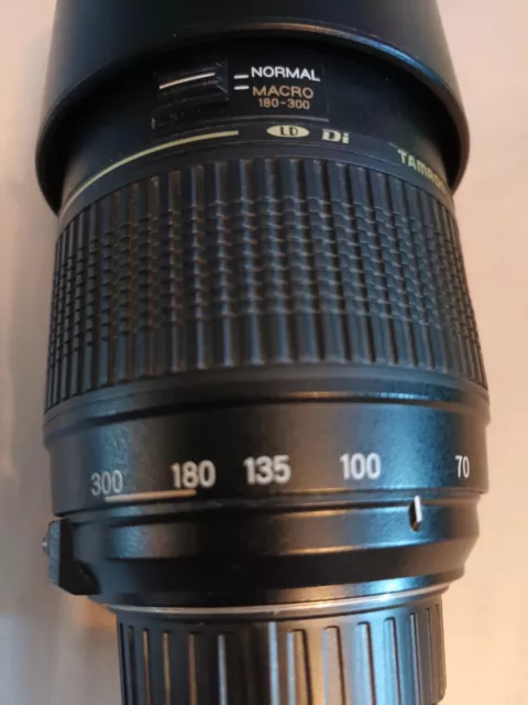 Tamron Tele Macro Objektiv AF 70-300mm - NIKON 1:4 5.6 62 A17 für Nikon defekt