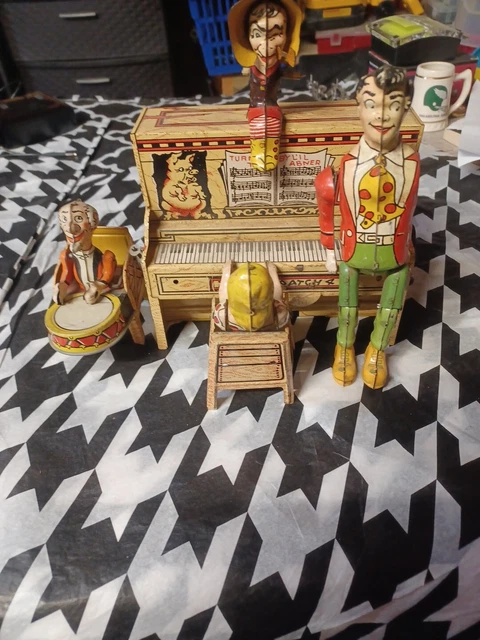 VINTAGE 1945 L'IL Abner Dogpatch Band Latta Litho Windup Unico Art Co ...