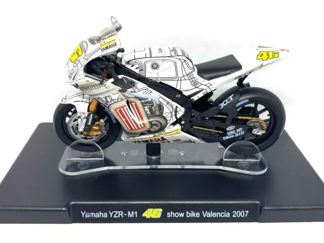 1:18 scale Valentino Rossi Yamaha YZR M1 Moto GP Bike Valencia 2007 Version