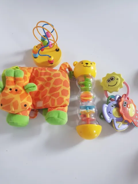 Paquete de libros de materiales para bebés Girrafe y otros juguetes para bebés