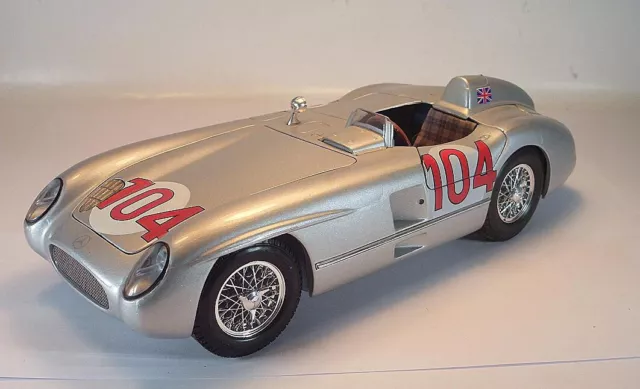 Maisto 1/18 Mercedes Benz 300 SLR Rennwagen #3287