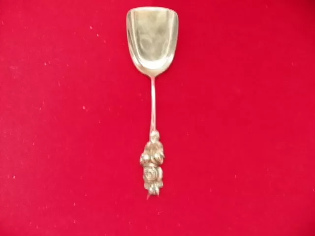 Reed & Barton Rose Sugar Scoop Spoon Silverplate    Box 53