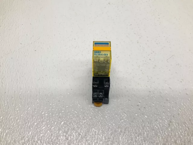 Idec RU2S-C-D24 24 VDC Coil Pilot Cube Relay w/ Base RU2S