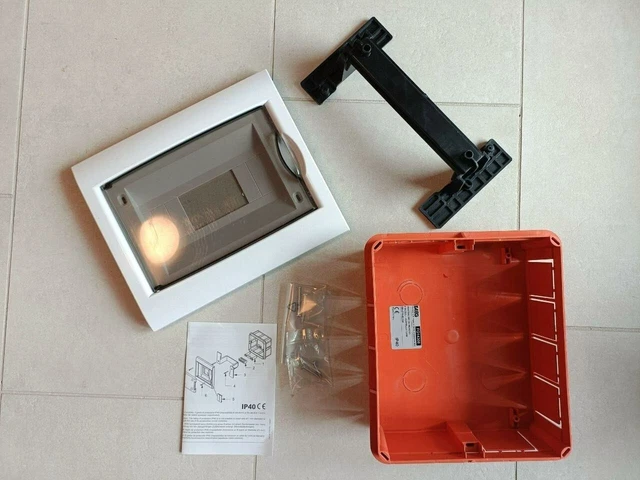 FAEG FG14308 Centralino da Parete Incasso IP40 con 8 Moduli - Bianco Fumè