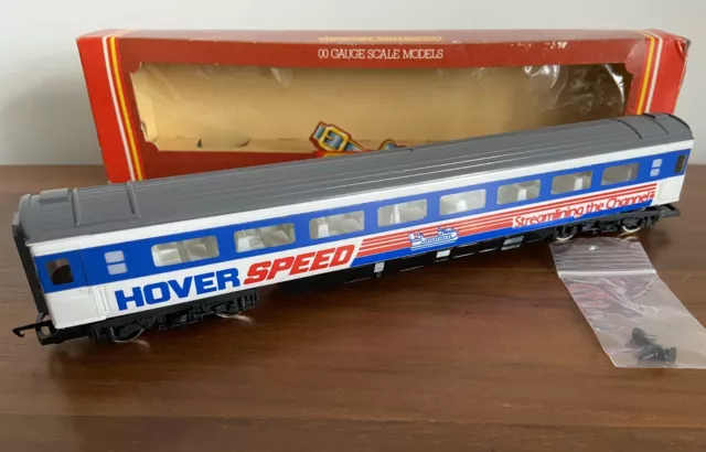 Hornby OO Gauge MK.3a Open Coach Hoverspeed NEAR MINT Boxed with Buffers