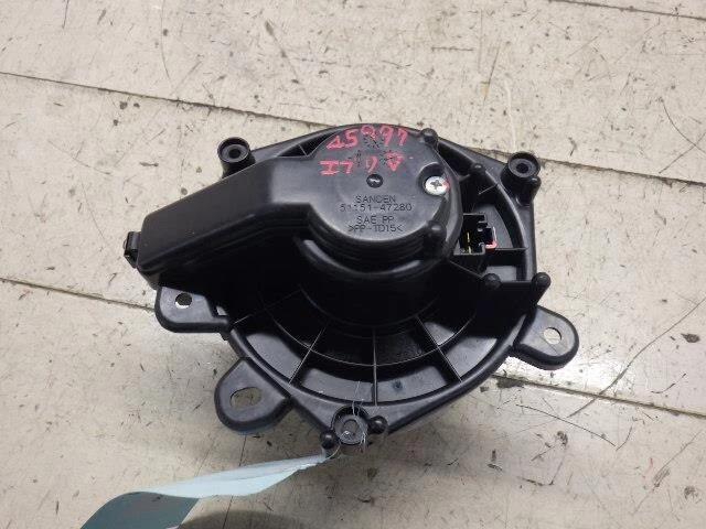 SUZUKI Every 2012 EBD-DA64V Motore soffiatore 7425082K01 [usato] [PA86305657]