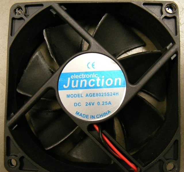 Ventilateur AVC F8025R12LA – 80x80x25mm, 12V 0.12A, 3 Broches, Testé