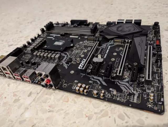 MSI MEG Z390 ACE Motherboard Intel Z390 LGA 1151 4 x DDR4 ATX 3 x M.2 USB 2.0