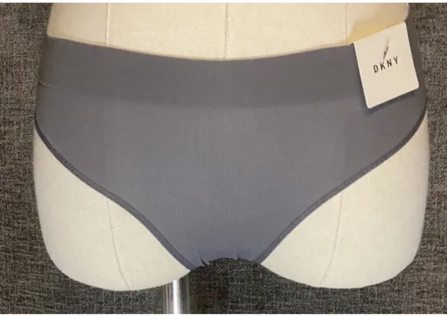 DKNY WOMEN'S SEAMLESS Litewear Solid Thong Panty Graphite Size