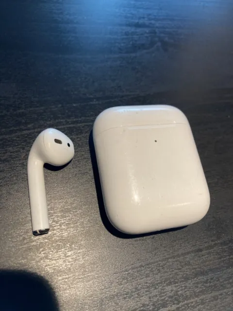 Apple AirPods 2nd Generation with Charging Case - White - (case and left AirPod)