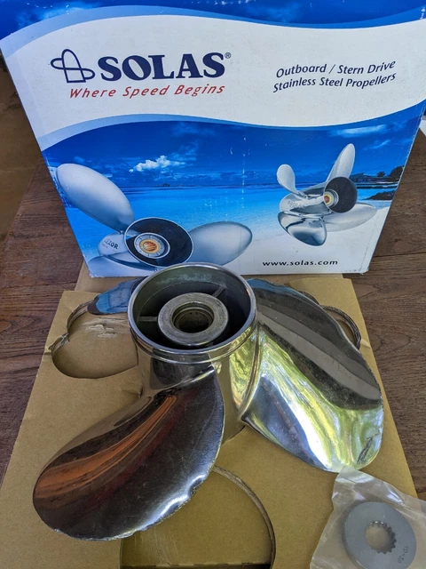 Solas New Saturn Propeller Yamaha - Stainless Steel - 3531-145-15 Needs Repair